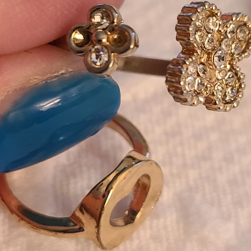 ⭐️40% Off⭐️ Set of 3 Gold Tone Midi Rings